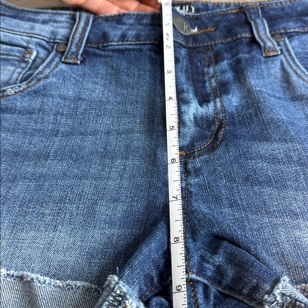 Kut from the Kloth Women's Blue Denim Shorts - Picture 5 of 8